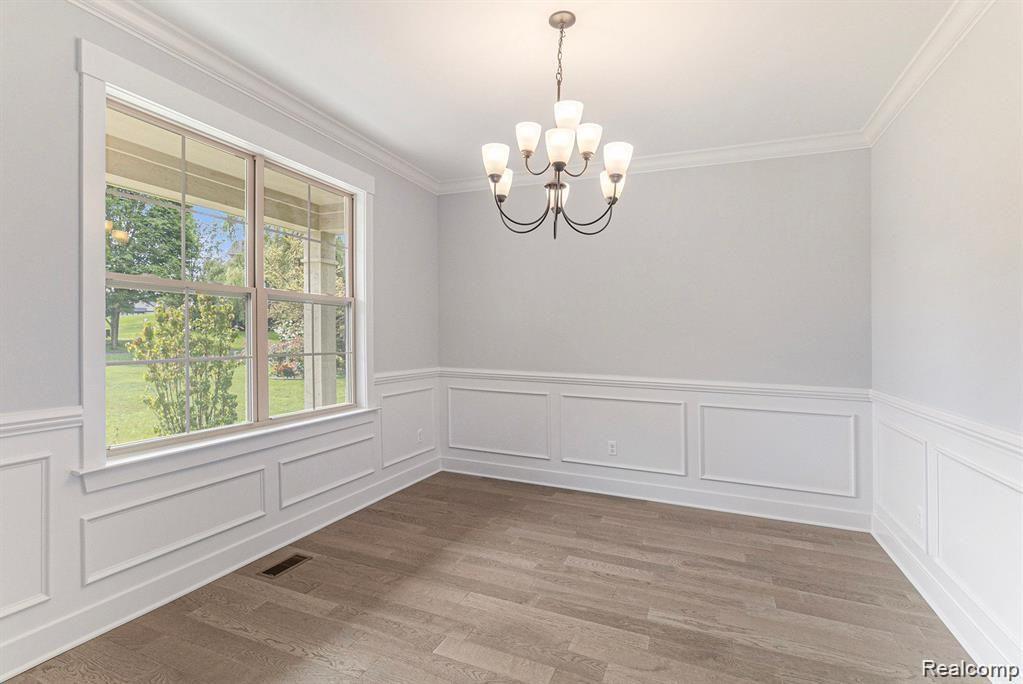 123 Ridge Road South Lyon, MI 48178 - Photo 3 of 10 Gallery Image 3