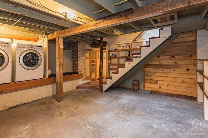 1668 Northwest Awbrey Road Bend, OR 97703 - Photo 20 of 23 Gallery Image 20