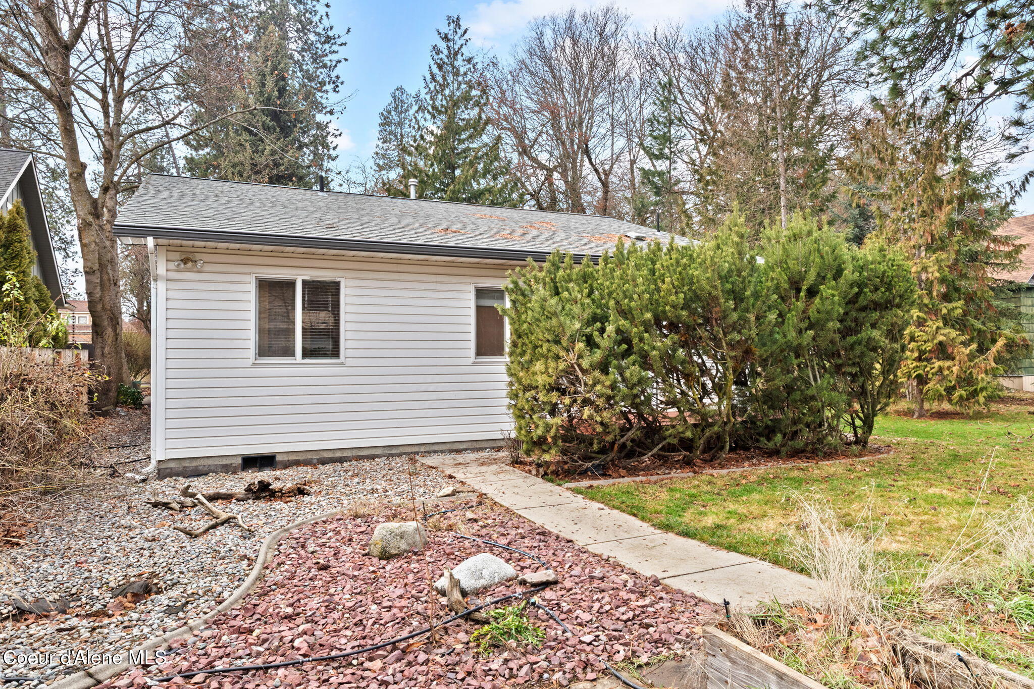 858 North Government Way Coeur D'Alene, ID 83814 - Photo 26 of 30 26-web-or-mls-858 N Government Wy-79