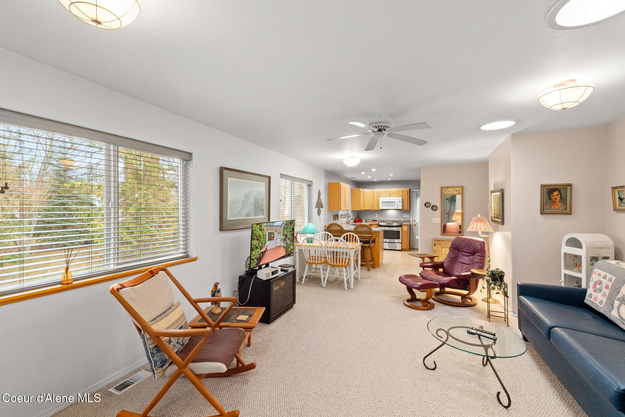 858 North Government Way Coeur D'Alene, ID 83814 - Photo 4 of 30 4-web-or-mls-858 N Government Wy-4