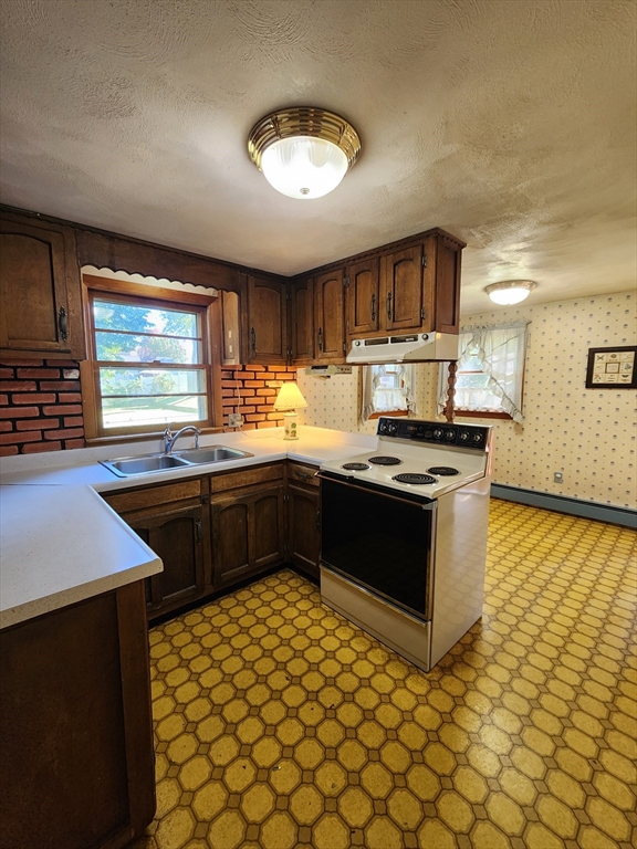 53 Holden Street Springfield, MA 01119 - Photo 6 of 14