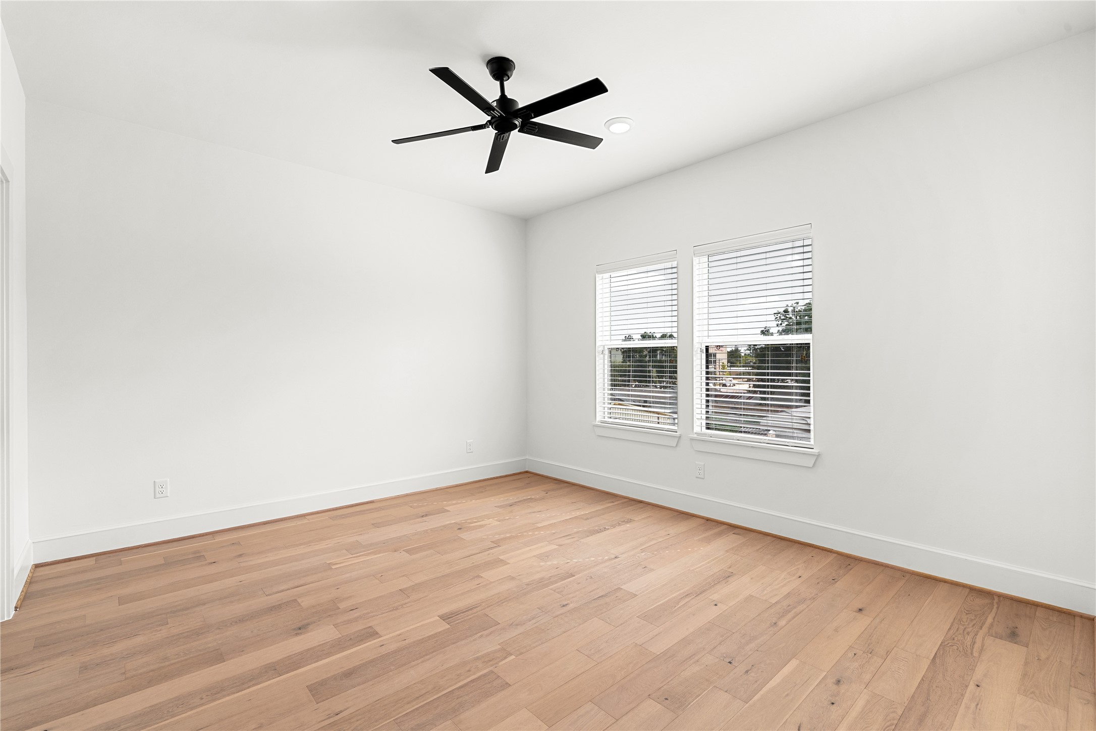 1614 Ojeman Road, Unit J Houston, TX 77055 - Photo 41 of 50 Third floor secondary bedroom offers ton of natural light with two windows.