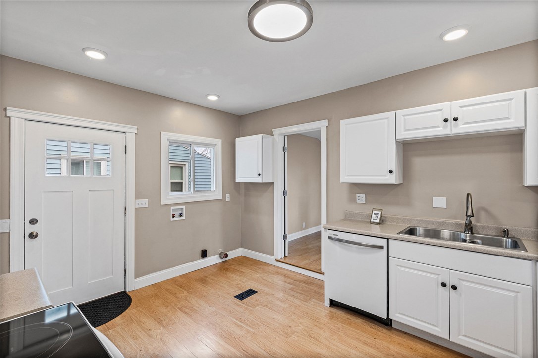 155 Cottage Street Rochester, NY 14608 - Photo 14 of 48