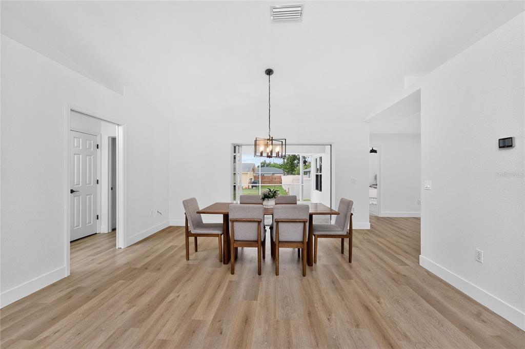 264 Periwinkle Road Venice, FL 34293 - Photo 12 of 56