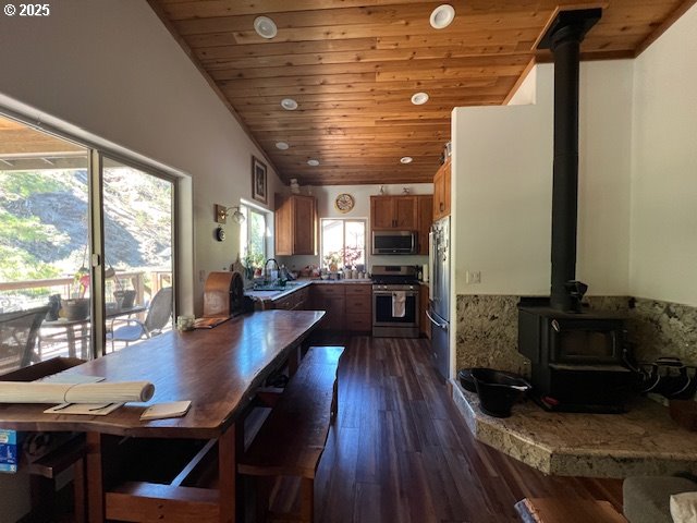 4696 Cow Creek Road Riddle, OR 97469 - Photo 7 of 46