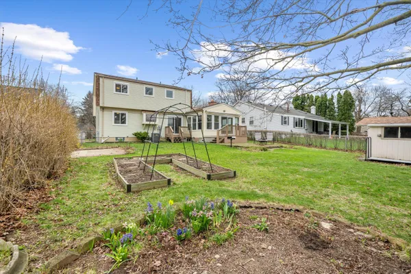 $345,000 | 100 Fairhills Drive, Ypsilanti, MI 48197