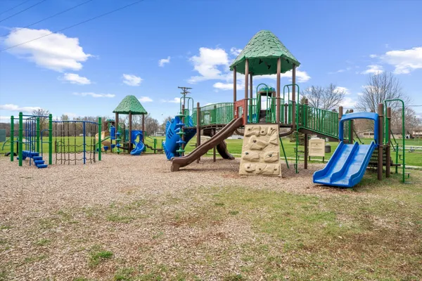 $345,000 | 100 Fairhills Drive, Ypsilanti, MI 48197