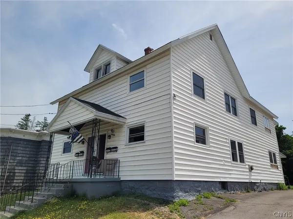 $170,000 | 6-8 North Helmer Avenue, Manheim, NY 13329