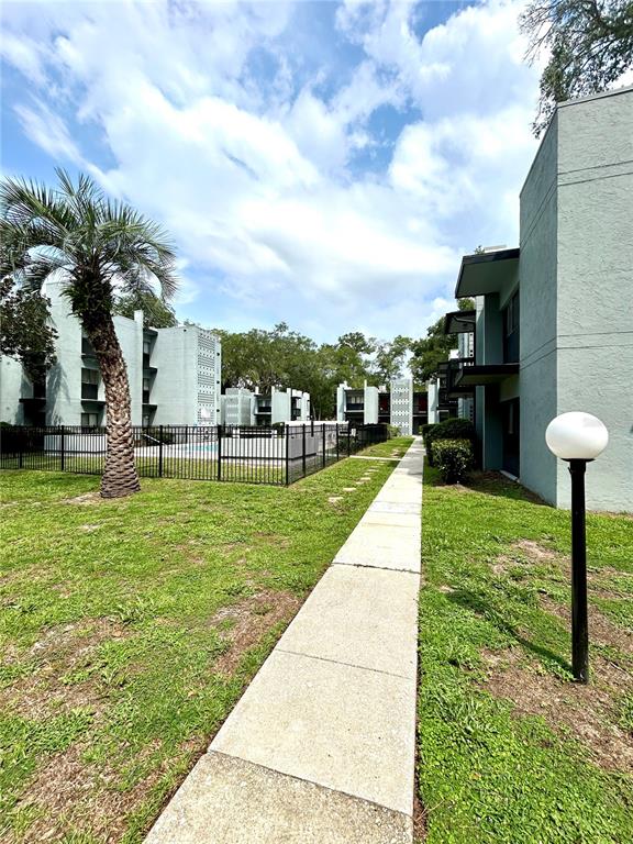 407 Northwest 39th Road, Unit 407C Gainesville, FL 32607 - Photo 27 of 28 Gallery Image 27