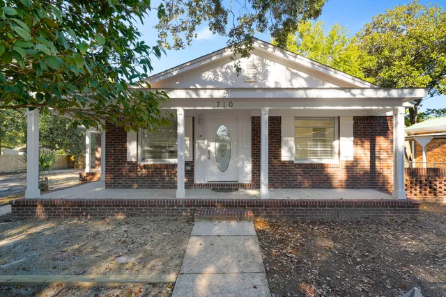 $370,000 | 710 Powell Drive, Niceville, FL 32578