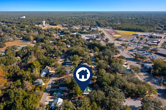 $370,000 | 710 Powell Drive, Niceville, FL 32578