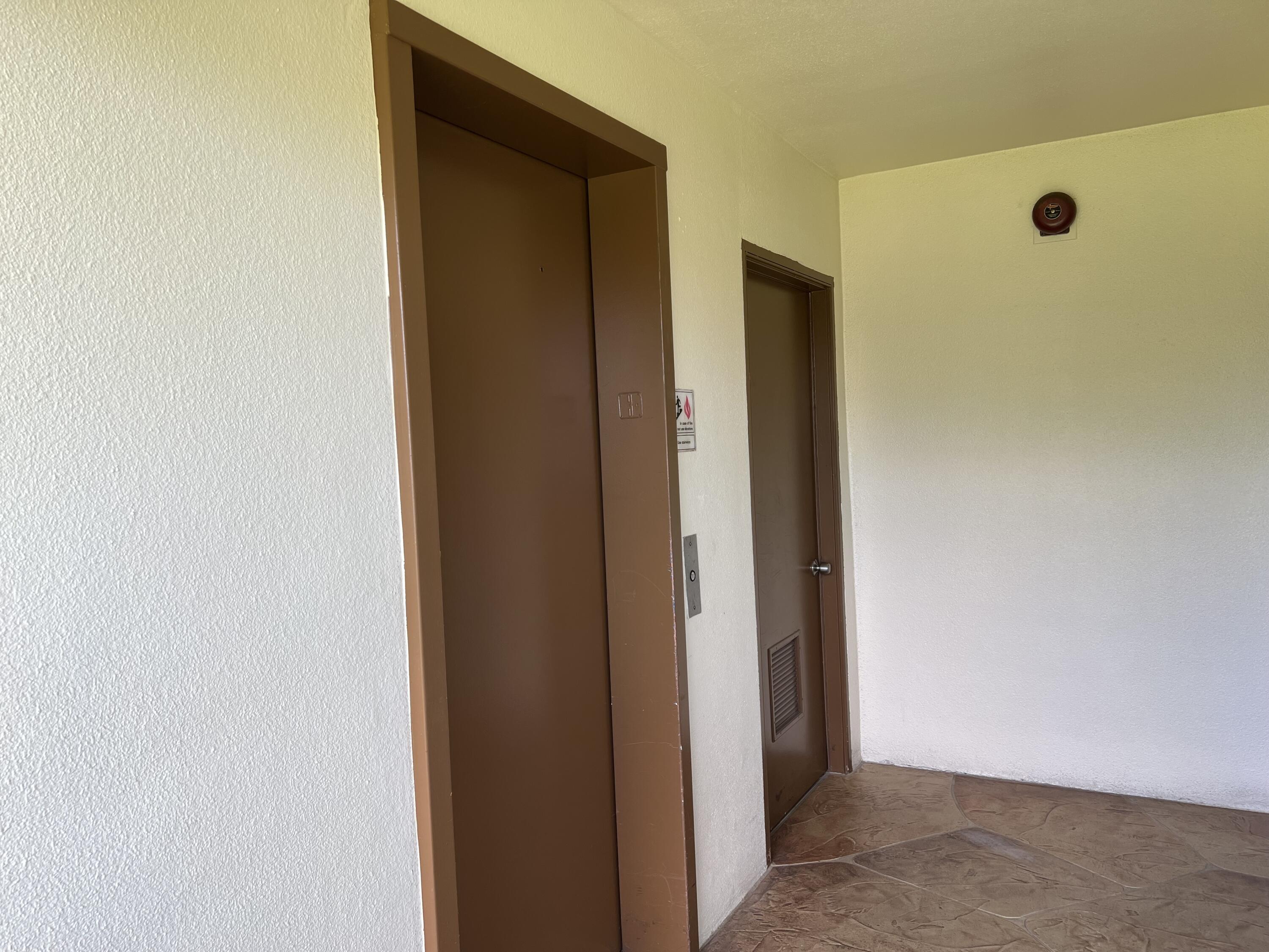 36 Mansfield B Boca Raton, FL 33434 - Photo 15 of 17 Entrance to Laundry RM IMG_5425
