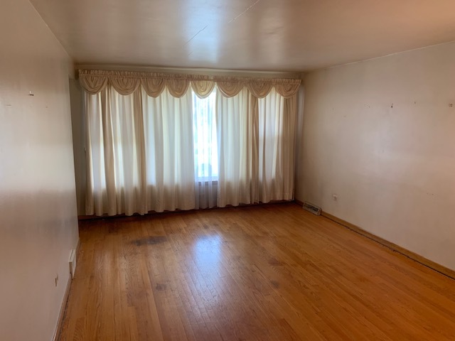 6059 West 59th Street Chicago, IL 60638 - Photo 4 of 24