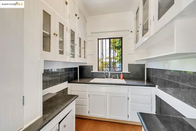 $799,000 | 806 54th Street, Oakland, CA 94608