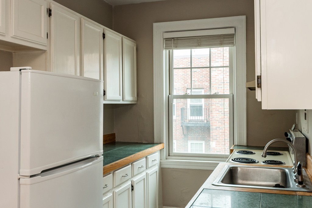 48 Strathmore Road, Unit 41 Boston, MA 02135 - Photo 5 of 16 Gallery Image 5