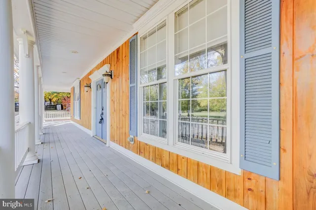 a view of an entryway