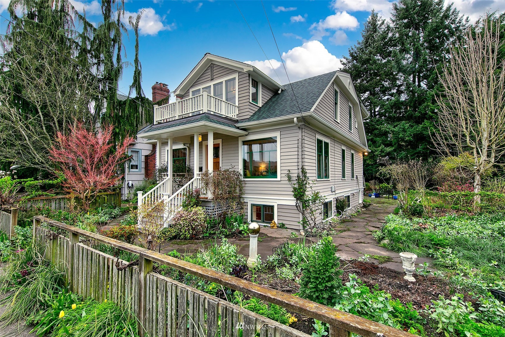112 North 40th Street Seattle, WA 98103 - Photo 1 of 40