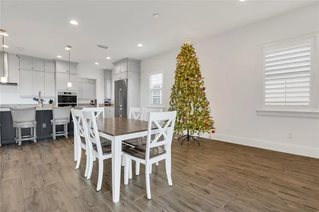 a view of a house with a big yard