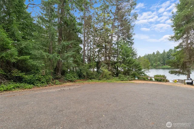 $250,000 | 10718 Trout Place West, Anderson Island, WA 98303
