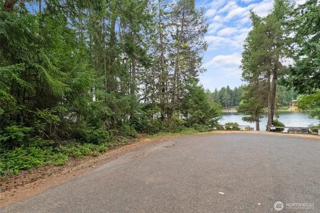 $250,000 | 10718 Trout Place West, Anderson Island, WA 98303