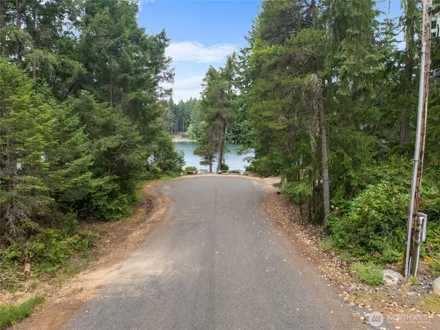 $250,000 | 10718 Trout Place West, Anderson Island, WA 98303