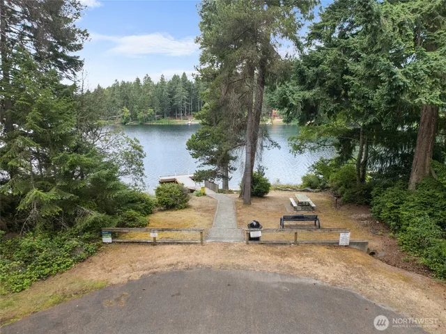$250,000 | 10718 Trout Place West, Anderson Island, WA 98303