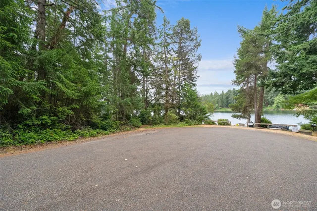 $250,000 | 10718 Trout Place West, Anderson Island, WA 98303