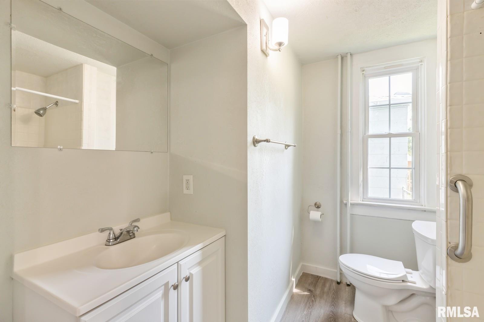 1205 3rd Street, Unit A Moline, IL 61265 - Photo 17 of 35 Gallery Image 17