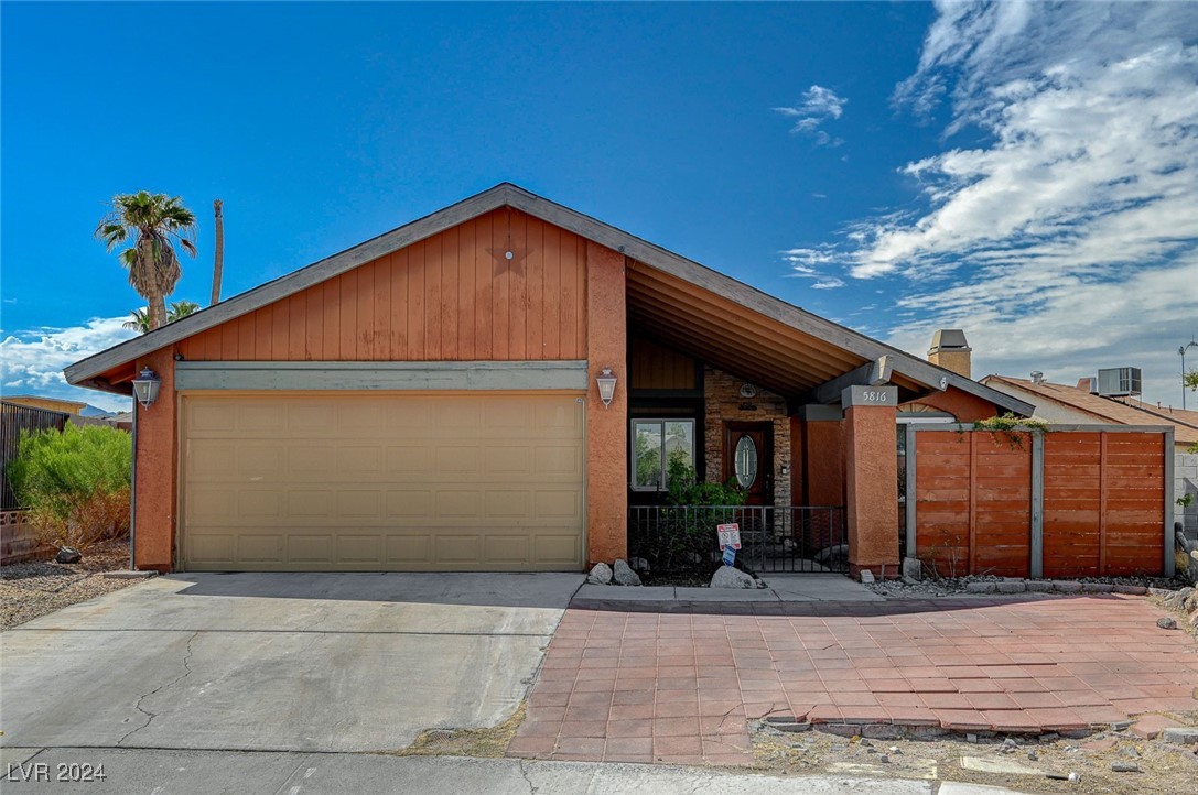 5816 West Westport Cir  