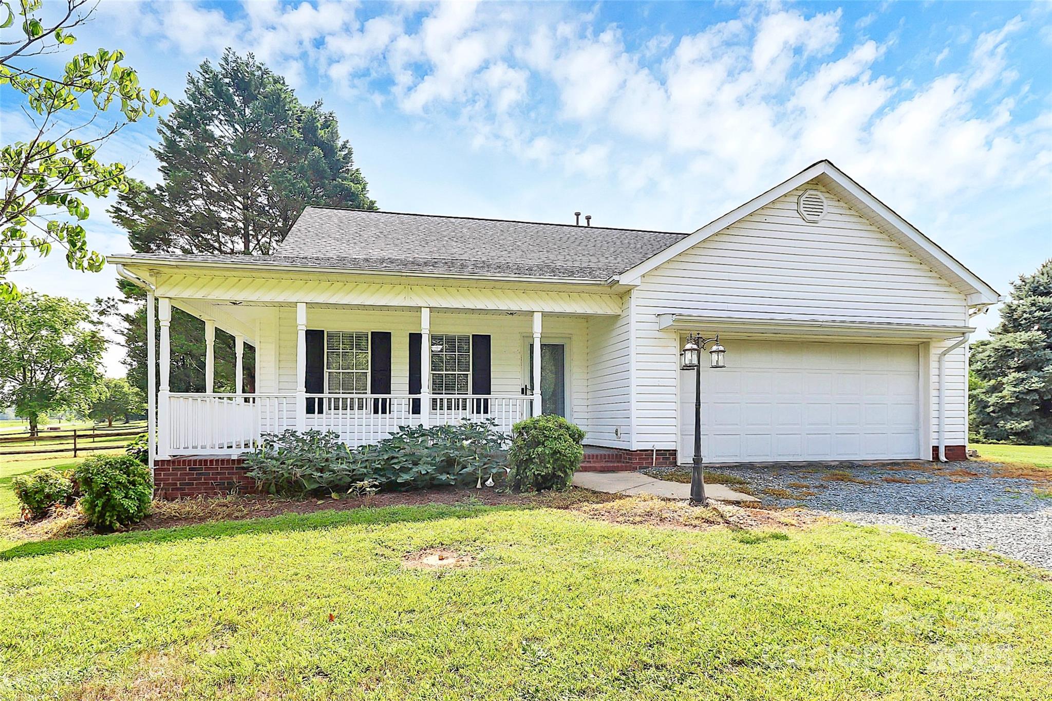 6812 Sugar And Wine Road Monroe, NC 28110 - Photo 4 of 39 Gallery Image 4