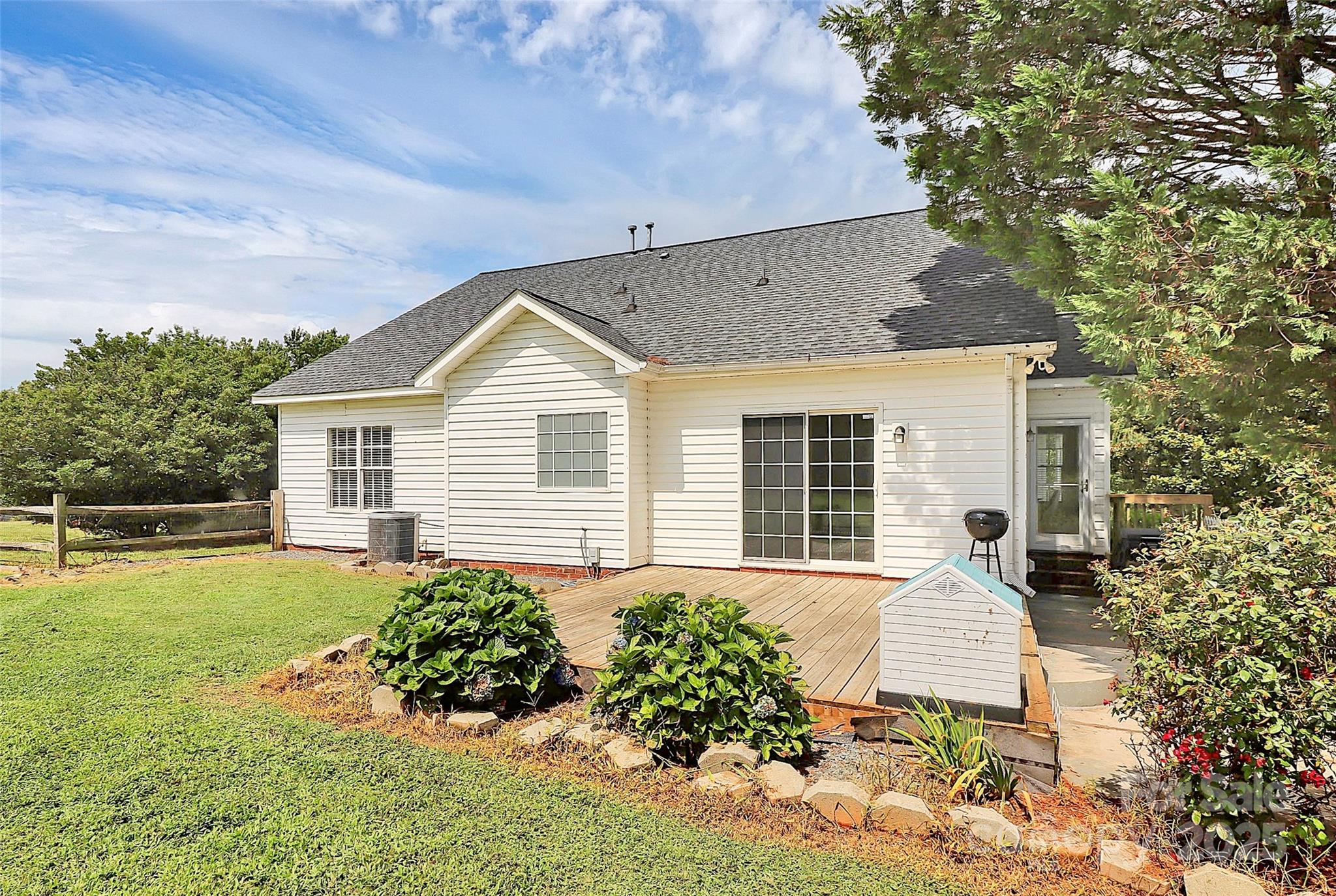 6812 Sugar And Wine Road Monroe, NC 28110 - Photo 8 of 39 Gallery Image 8