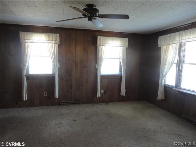 1920 Le Suer Road Henrico, VA 23229 - Photo 15 of 24 Den/Family/Great Room