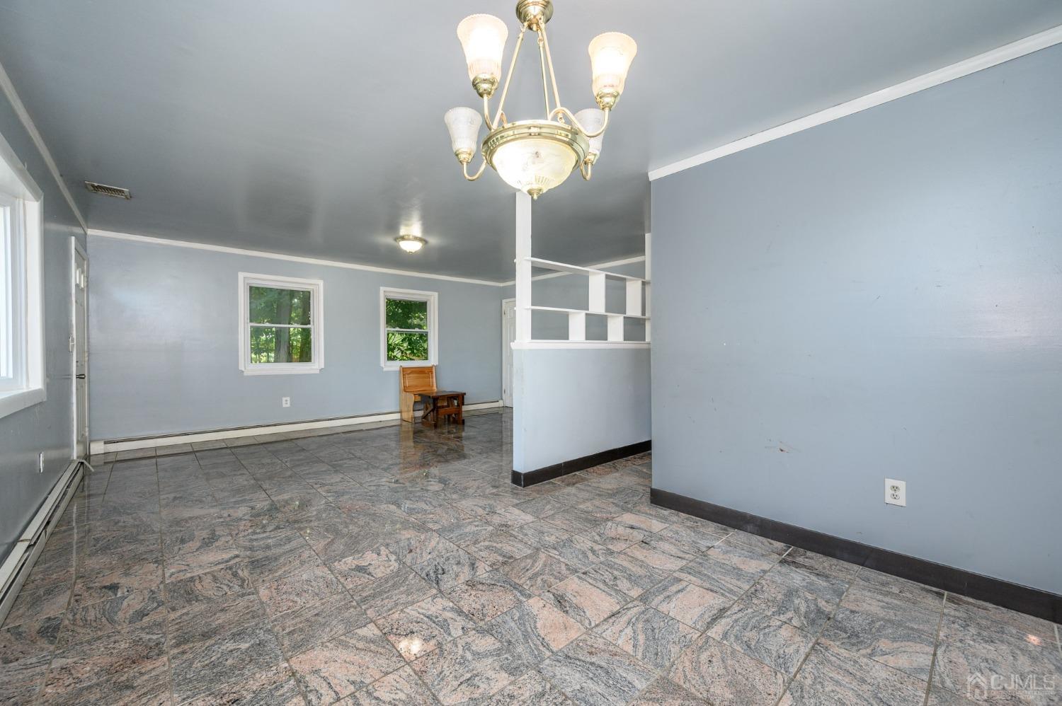 445 Eggert Crossing Road Ewing, NJ 08638 - Photo 8 of 31 Gallery Image 8