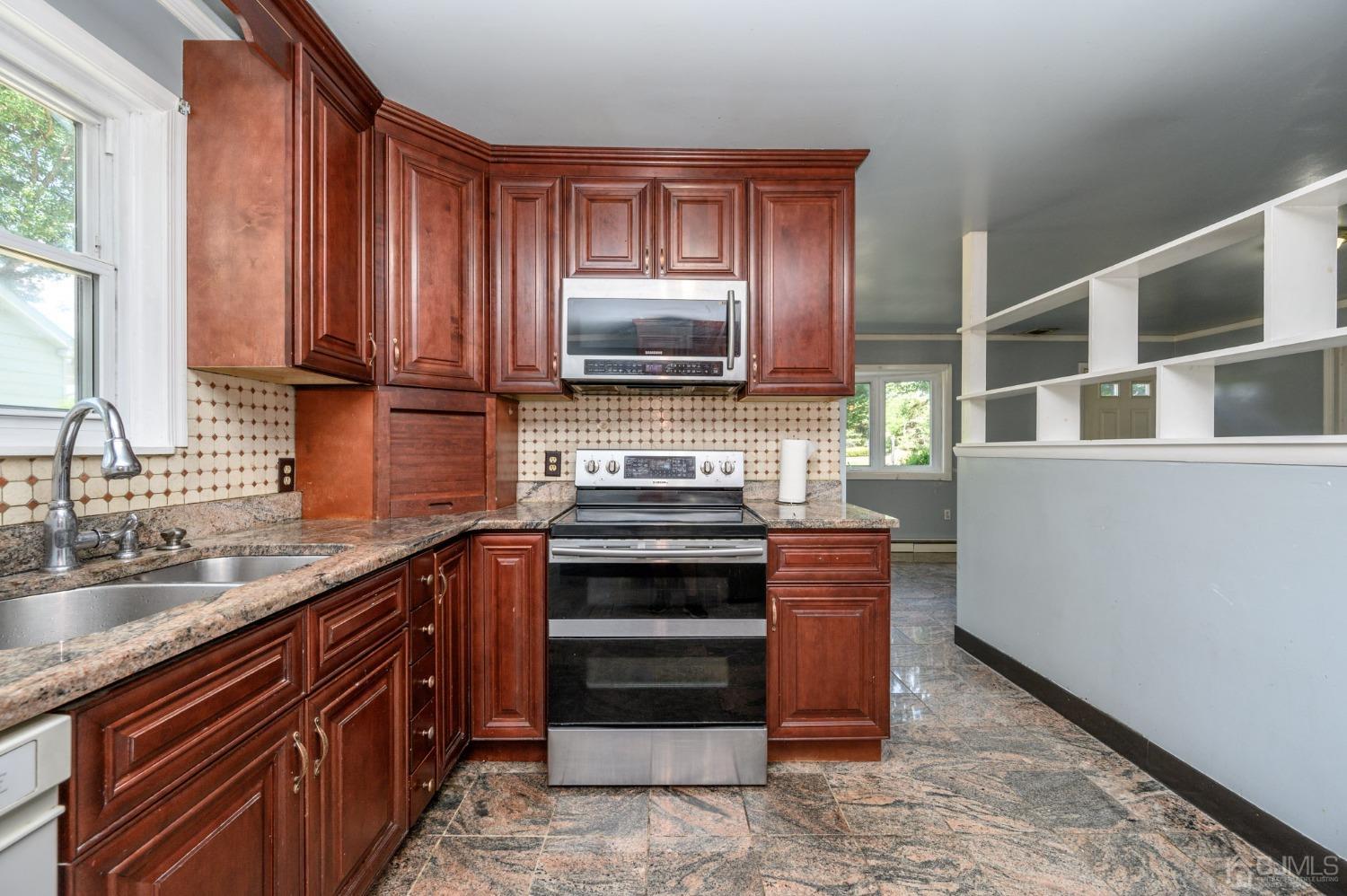 445 Eggert Crossing Road Ewing, NJ 08638 - Photo 10 of 31 Gallery Image 10