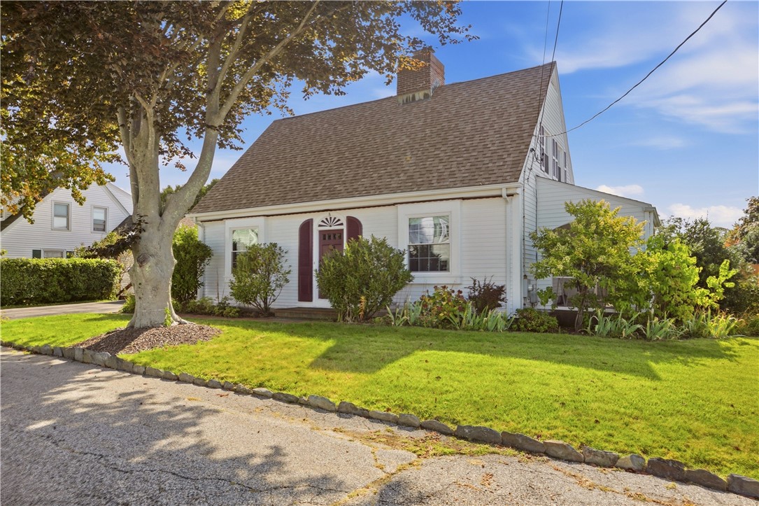 8 Fort Hill Road Bristol, RI 02809 - Photo 2 of 46 Gallery Image 2