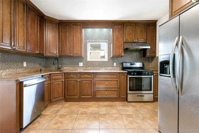 $5,600 | 93-01 71st Avenue | Forest Hills