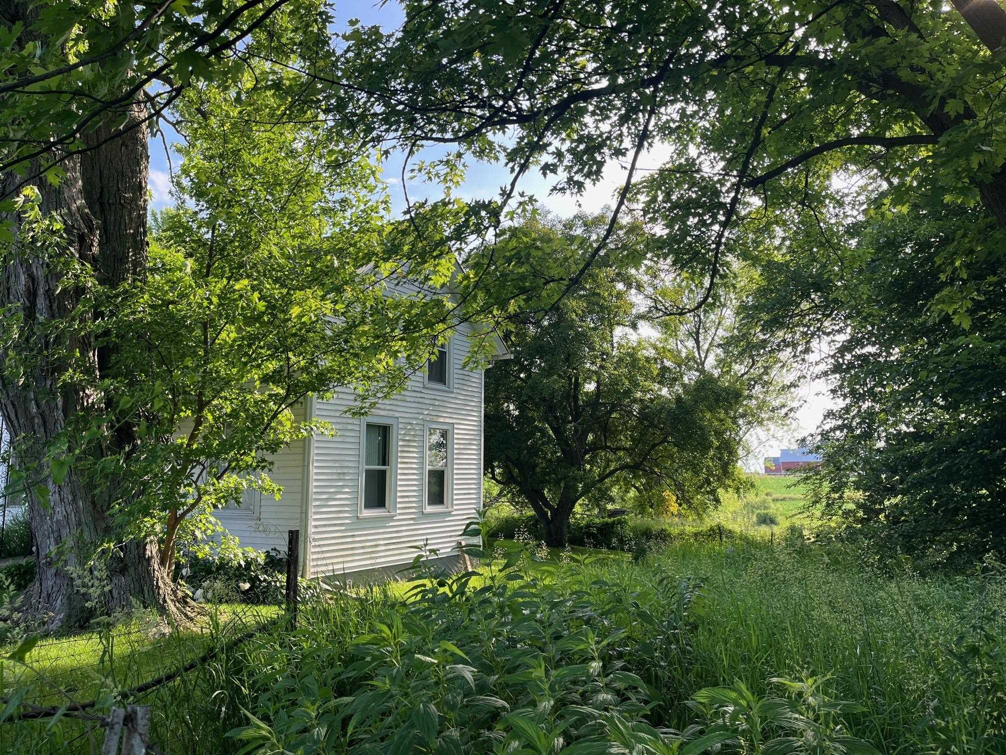 4923 Meek Road Arlington, WI 53911 - Photo 4 of 48