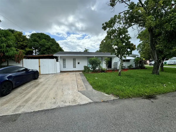 $3,800 | 2091 Oleander Drive, Miramar, FL 33023
