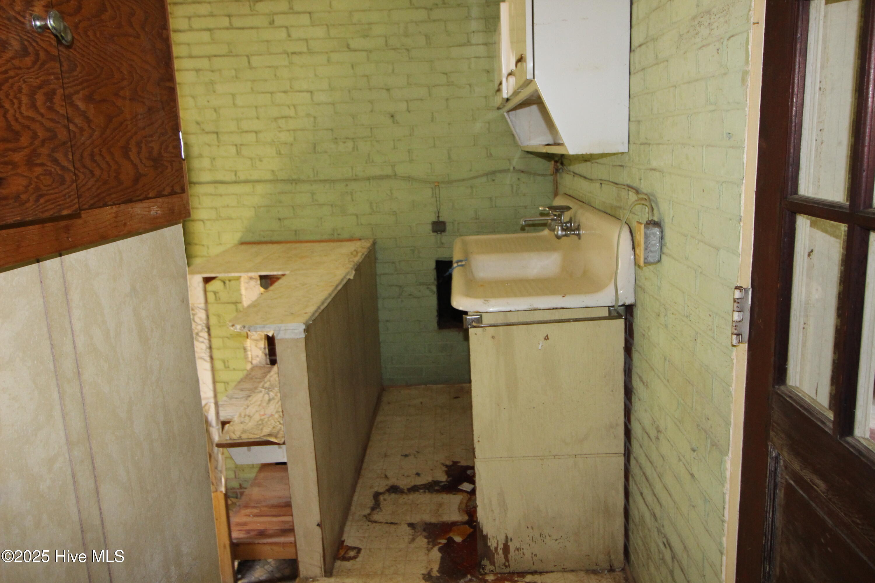 417 West Jackson Street Rich Square, NC 27869 - Photo 11 of 14 Washroom