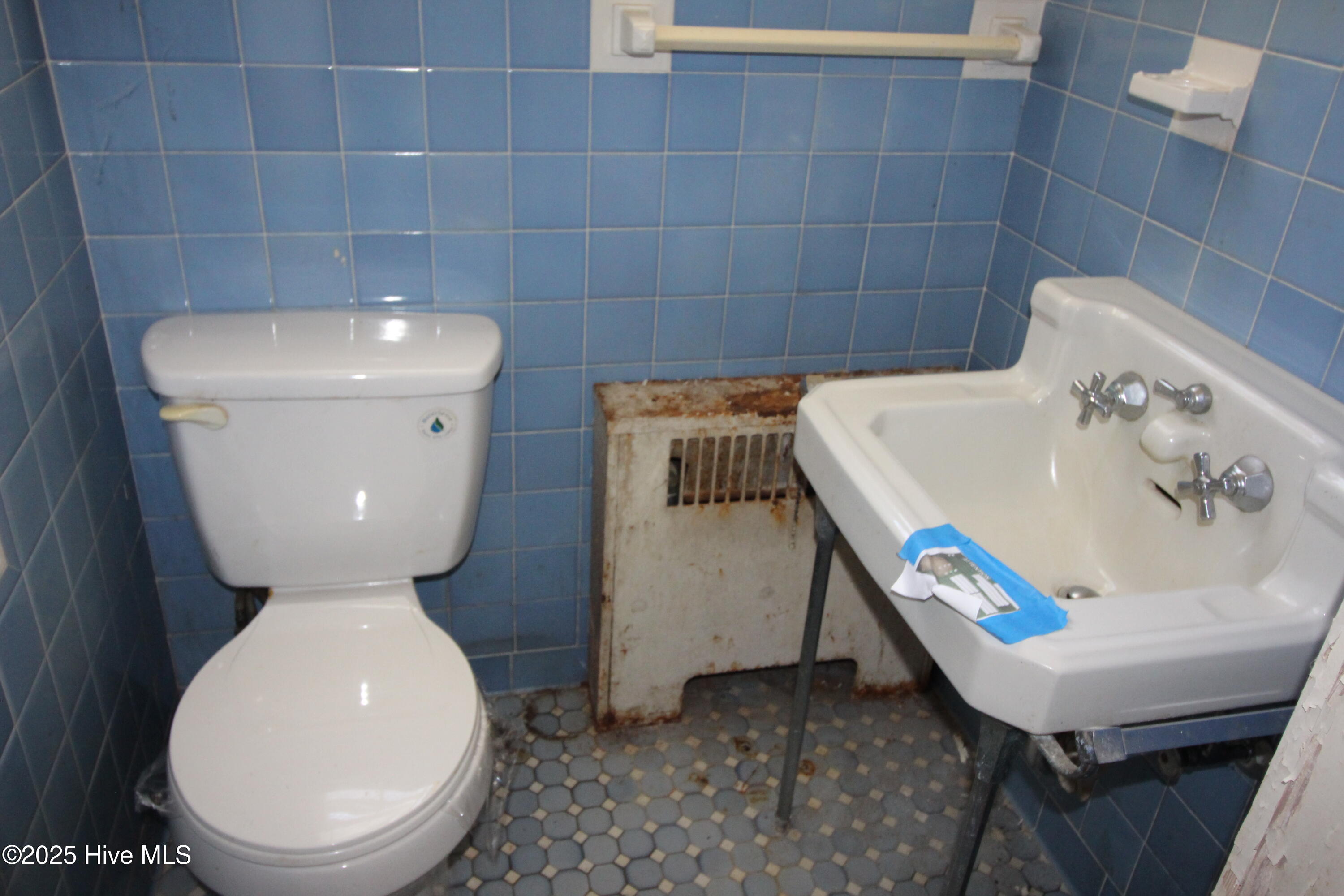 417 West Jackson Street Rich Square, NC 27869 - Photo 12 of 14 Half Bath