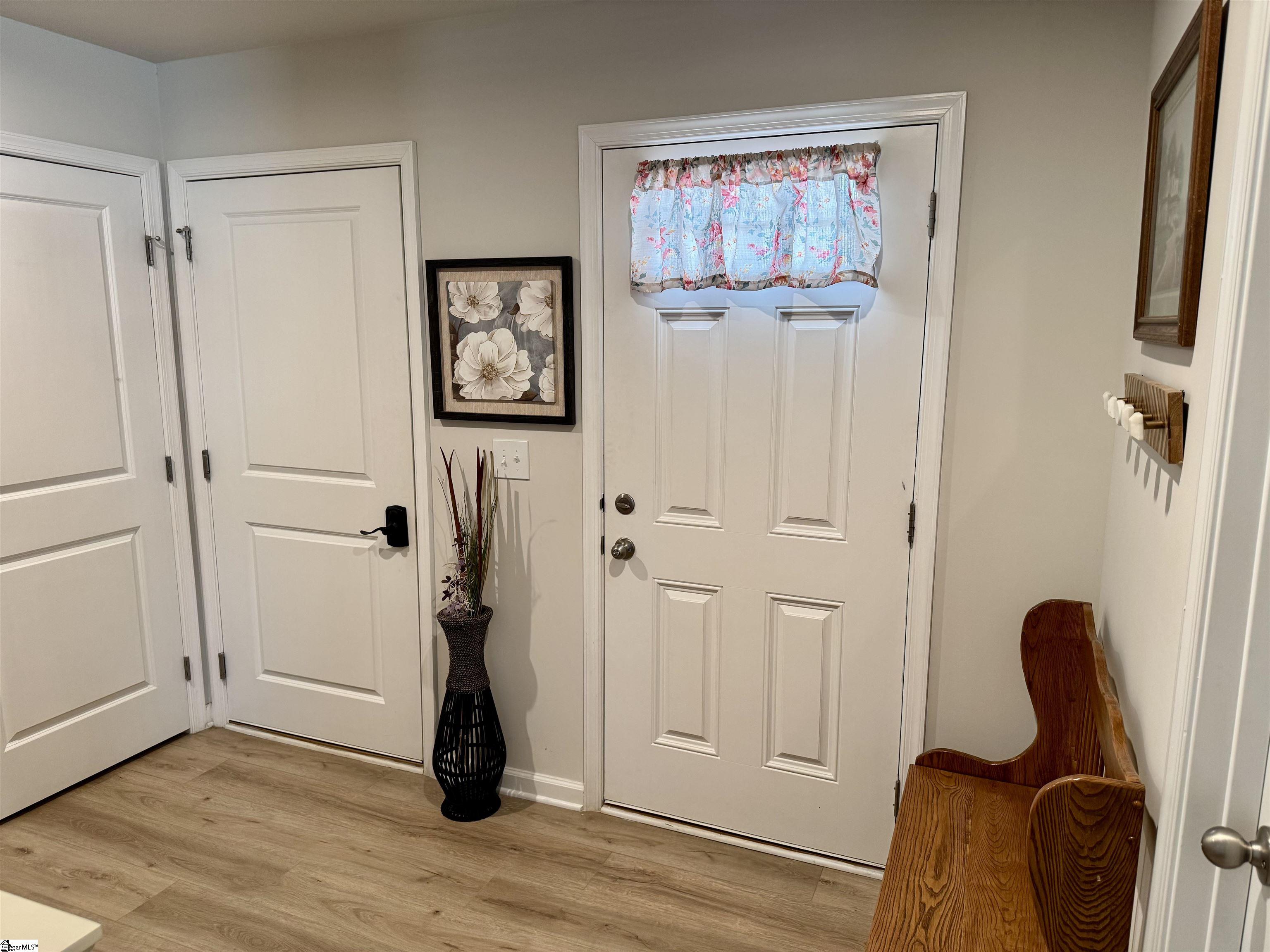 117 Alice Court Easley, SC 29642 - Photo 3 of 41