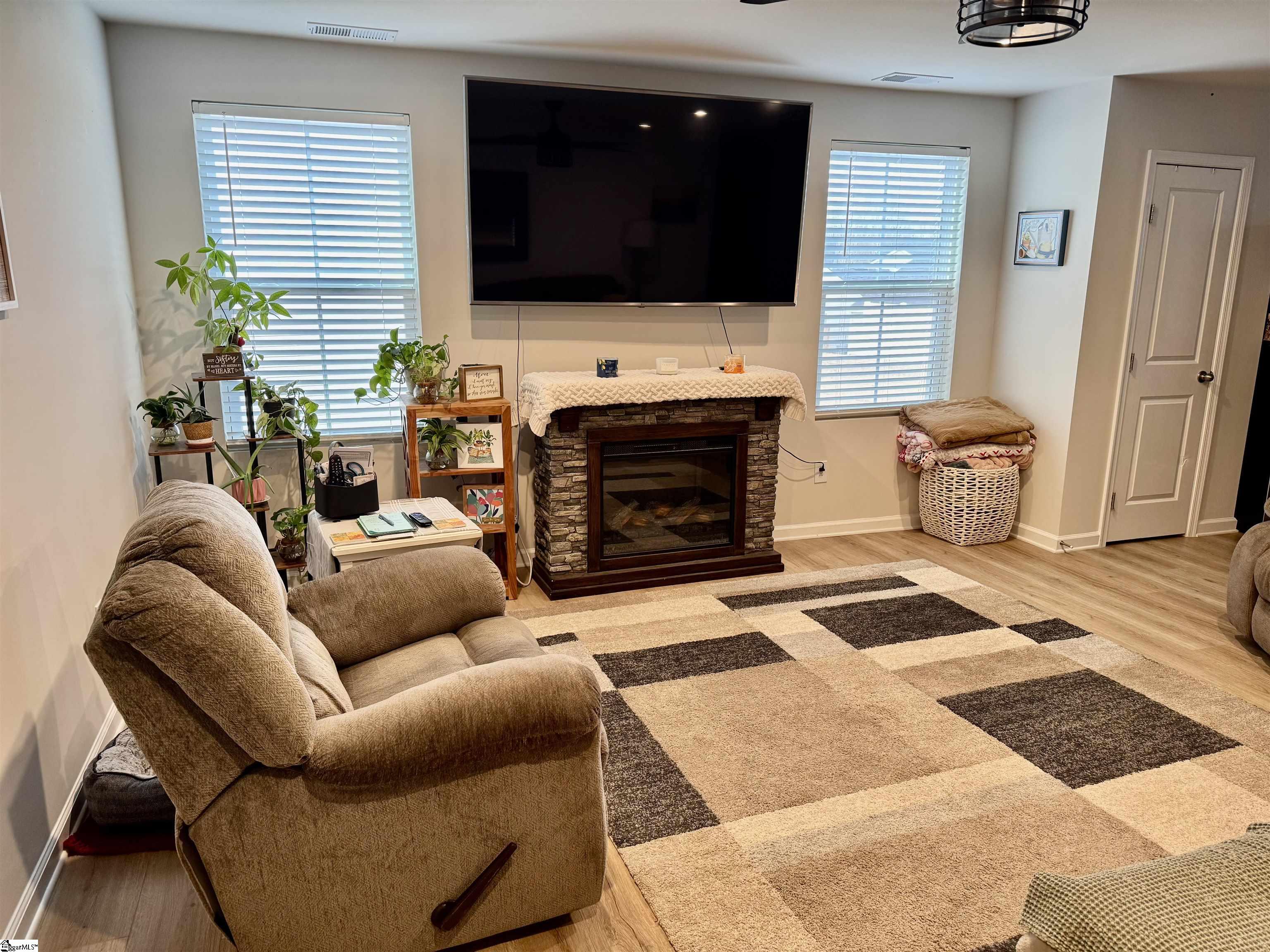 117 Alice Court Easley, SC 29642 - Photo 5 of 41