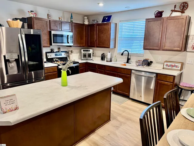 $305,000 | 117 Alice Court, Easley, SC 29642