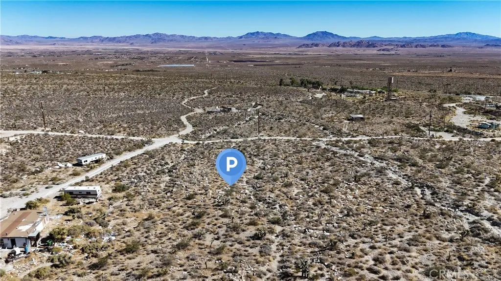 716 Meehleis Road Lucerne Valley, CA 92356 - Photo 4 of 11