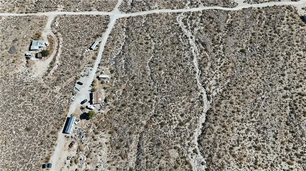 716 Meehleis Road Lucerne Valley, CA 92356 - Photo 10 of 11