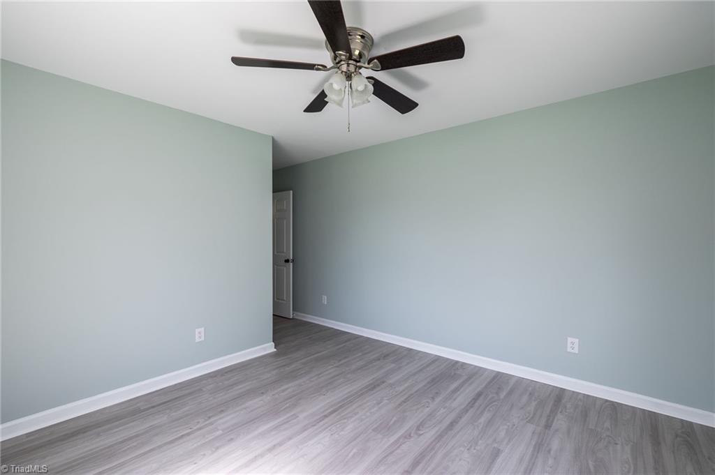 4009 Merton Road Greensboro, NC 27455 - Photo 24 of 32 Gallery Image 24