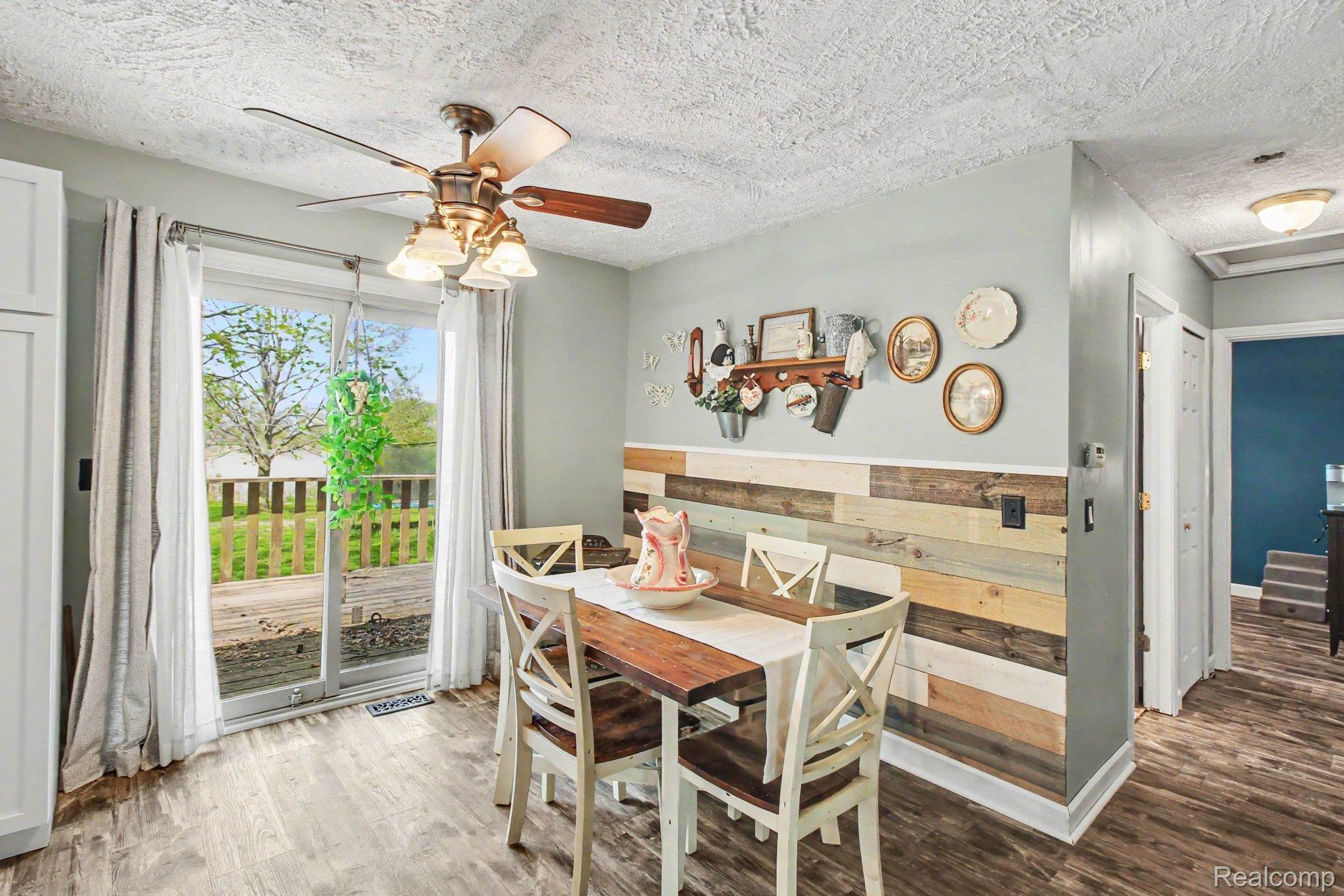 4623 West Lovejoy Road Byron, MI 48418 - Photo 9 of 21 Dining space