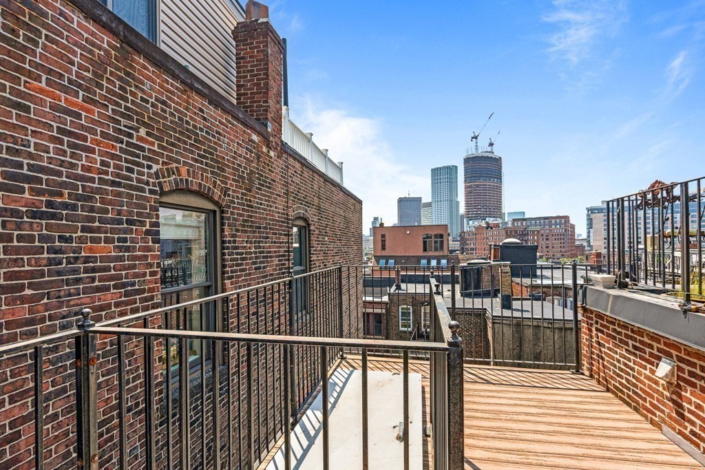 44 Hull Street Boston, MA 02113 - Photo 23 of 26