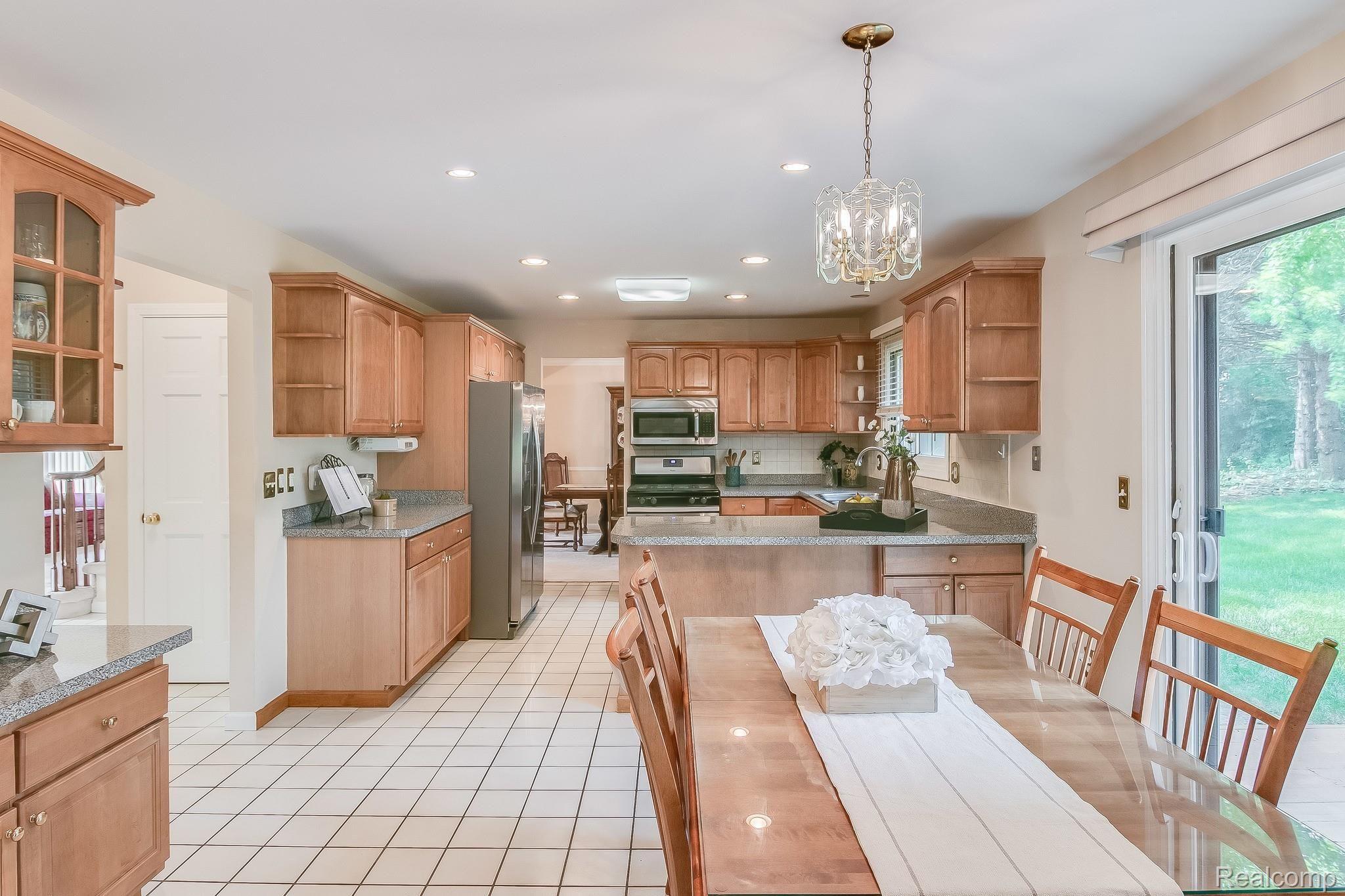 42222 Waterfall Road Northville, MI 48168 - Photo 5 of 36 IMG_0166.jpg