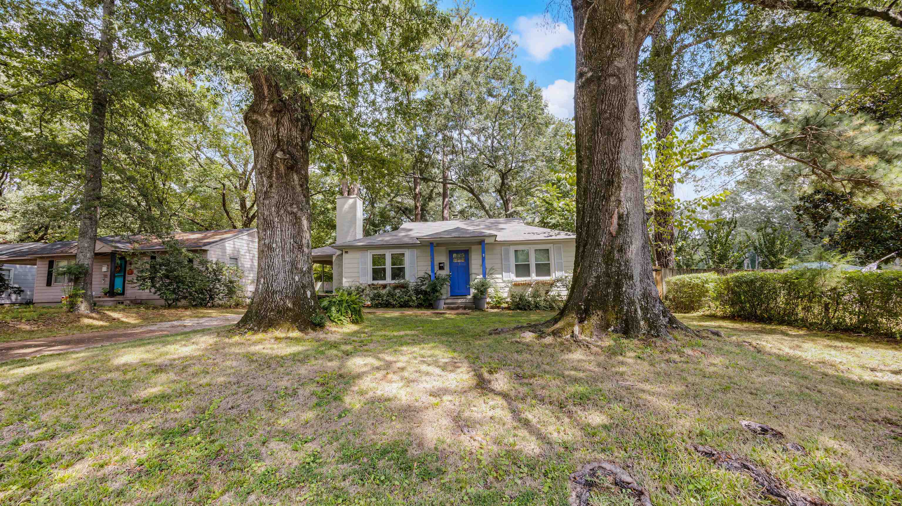 144 Sycamore Road Collierville, TN 38017 - Photo 2 of 11 a view of a house with a yard